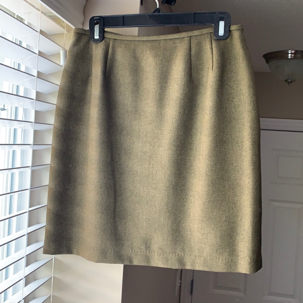 Le suit skirt